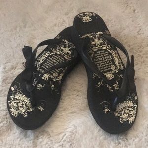 Like new juicy couture flip-flops ❤️